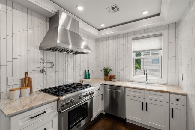 79-79 - 77 Central Ave, Condo with 4 bedrooms, 3 bathrooms and 2 parking in Newton MA | Image 12
