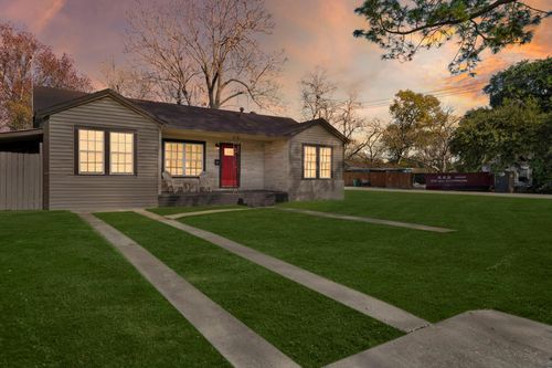 1206 Olive St, Baytown, TX, 77520-5346 | Card Image