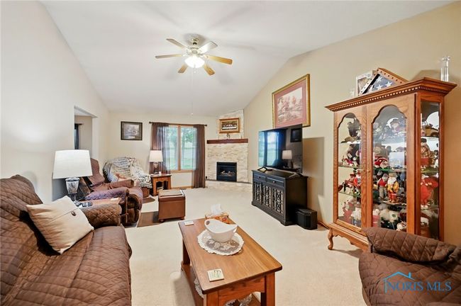 2310 Villa W, Condo with 2 bedrooms, 2 bathrooms and 2 parking in Findlay OH | Image 6