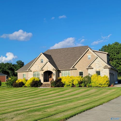 1918 Autumn Creek Dr Ne, Arab, AL, 35016-8306 | Card Image