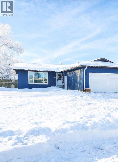 816 8th Ave, Rosthern, SK, S0K3R0 | Card Image