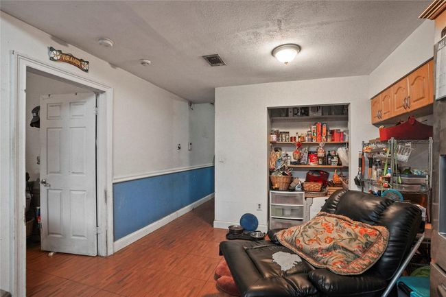 2846 W 75 Th Ter, House other with 3 bedrooms, 2 bathrooms and null parking in Hialeah FL | Image 16
