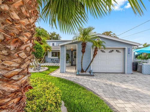 5137 Blue Heron Drive, New Port Richey, FL, 34652 | Card Image