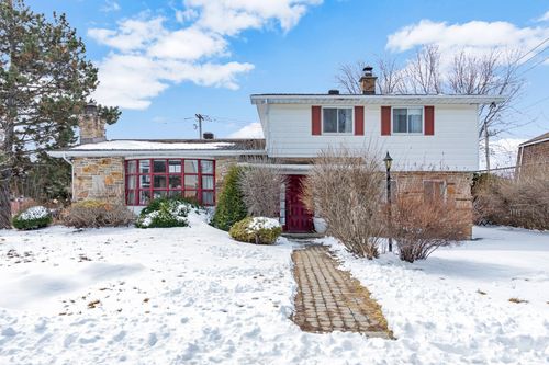 22 Rue Greenfield, Dollard Des Ormeaux, QC, H9G2J8 | Card Image