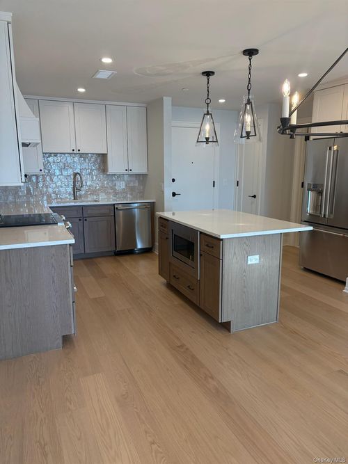 306-25 S Riverside, Cortlandt, NY, 10520 | Card Image