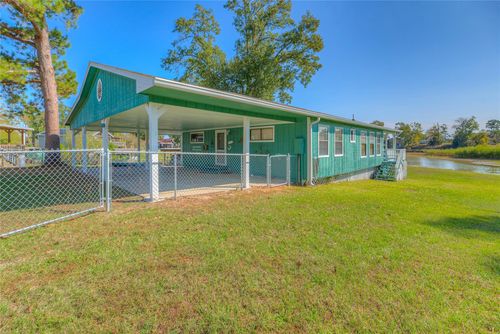 1575 Yaupon Cove Dr, Onalaska, TX, 77360-5034 | Card Image