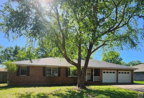 2501 W View Dr, Emporia, KS, 66801-5981 | Card Image