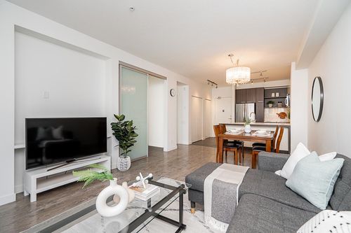 313-553 Foster Ave, Coquitlam, BC, V3J0B5 | Card Image