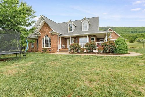 218 Cahas Ln, Boones Mill, VA, 24065-4395 | Card Image