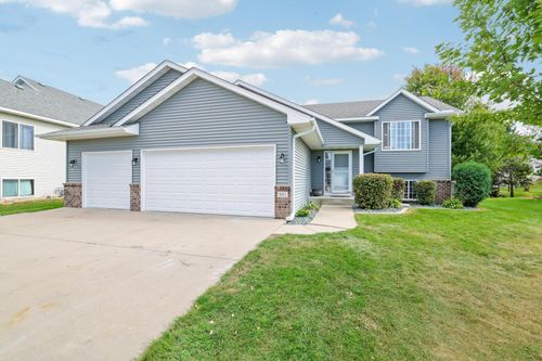 941 S Cedar St, Belle Plaine, MN, 56011-2301 | Card Image