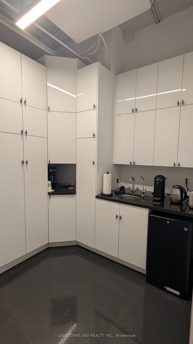 401-403 - 15 Wertheim Crt, Home with 0 bedrooms, 0 bathrooms and 6 parking in Richmond Hill ON | Image 21