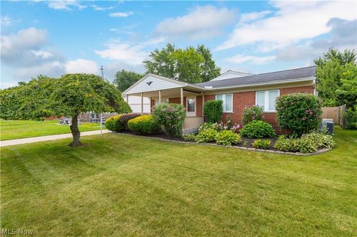845 Jamestown Ave, Elyria, OH, 44035-1811 | Card Image