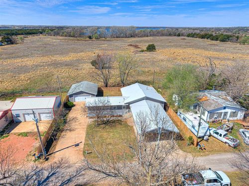 218 Meadowlark Ln, Fort Cobb, OK, 73038-9512 | Card Image