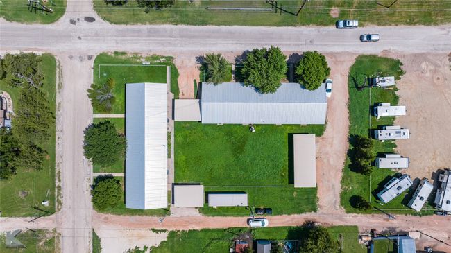 500 S 7 Th St, Home with 16 bedrooms, 8 bathrooms and 8 parking in Haskell TX | Image 28