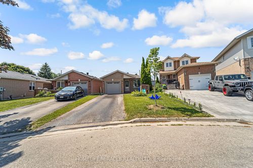 27-165 Tapscott Rd, Scarborough, ON, M1B4Y7 | Card Image