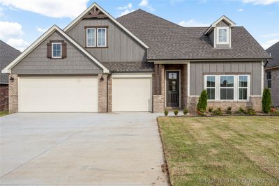 2057 E 130th Street, House other with 3 bedrooms, 2 bathrooms and null parking in Jenks OK | Image 1