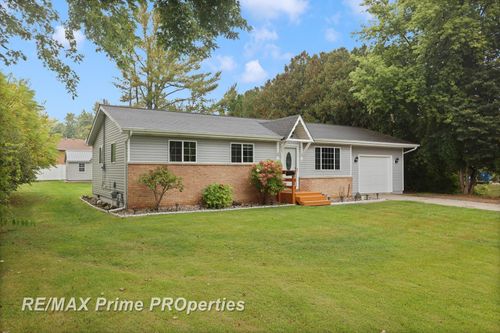 722 Richard St, Vassar, MI, 48768-1509 | Card Image