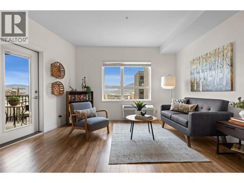 402-429 St Paul St, Kamloops, BC, V2C2J7 | Card Image