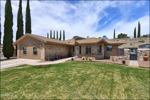 6827 Amposta Drive, El Paso, TX, 79912 | Card Image