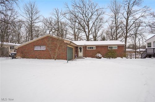 1298 Winhurst Drive, Akron, OH, 44313 | Card Image