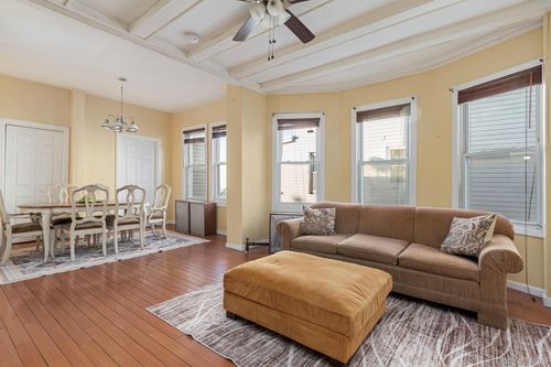 423 Beach 66th St, Arverne, NY, 11692-1429 | Card Image