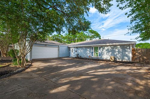 7730 Maple Tree Dr, Houston, TX, 77088-5529 | Card Image
