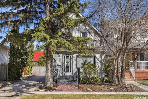 1336 Av H N, Saskatoon, SK, S7L2E4 | Card Image