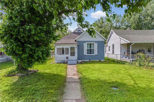 805 Price Blvd, Atchison, KS, 66002-2736 | Card Image