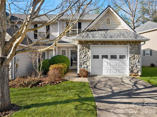 15 Willowick Dr, Asheville, NC, 28803-2170 | Card Image