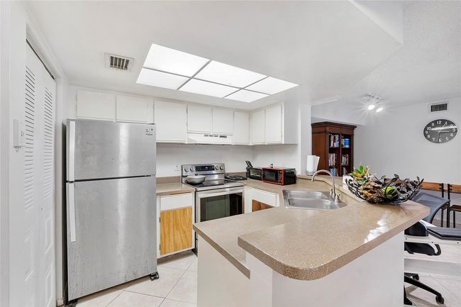 APT-1527 - 9188 W Atlantic Blvd, Condo with 3 bedrooms, 2 bathrooms and null parking in Coral Springs FL | Image 4