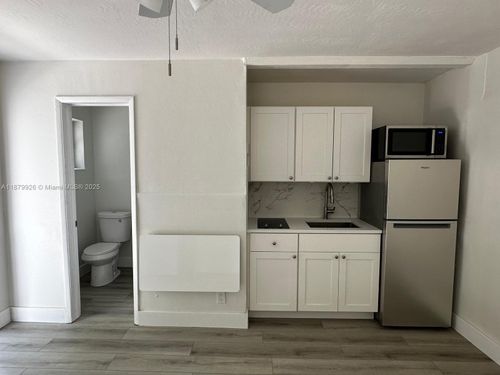 apt-4-2115 N 17th Ct, Hollywood, FL, 33020-2209 | Card Image