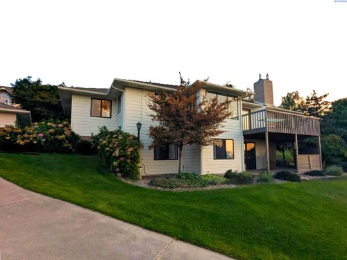 3803 W 40th Pl, Kennewick, WA, 99337-2603 | Card Image