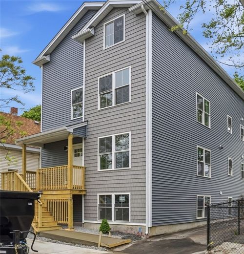 307 Oxford St, Providence, RI, 02905-1829 | Card Image