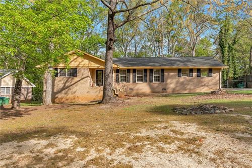 574 Horseshoe Cir Sw, Lilburn, GA, 30047-6336 | Card Image
