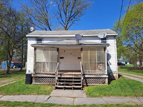 147-149 E Elisha St, Waterloo, NY, 13165-1436 | Card Image