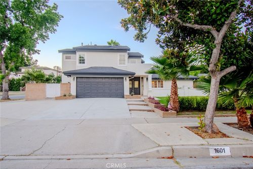 1601 Beechwood Ave, Fullerton, CA, 92835-2102 | Card Image
