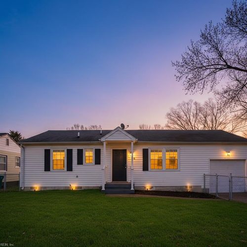 906 Harpersville Rd, Newport News, VA, 23601-1002 | Card Image