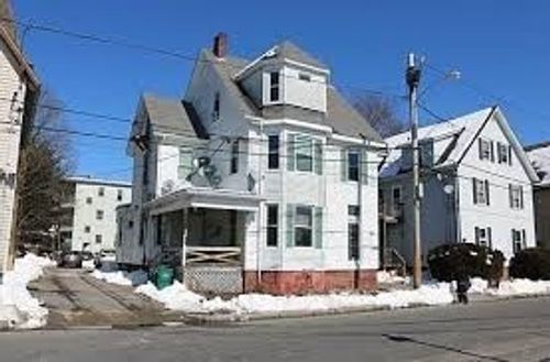 8 Holman St, Attleboro, MA, 02703-3065 | Card Image