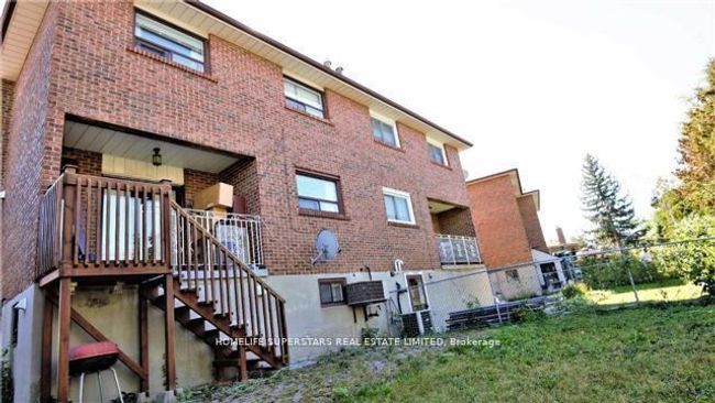 28 Bramhall Crt, House attached with 4 bedrooms, 3 bathrooms and 4 parking in Brampton ON | Image 21