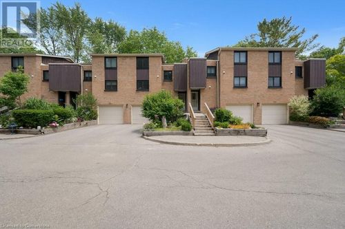 22-220 Salisbury Ave, Cambridge, ON, N1S1K5 | Card Image