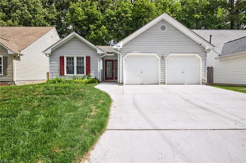 1124 Eagle Way, Virginia Beach, VA, 23456-5856 | Card Image