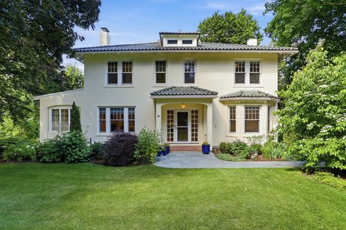6 Oakmount Cir, Lexington, MA, 02420-3615 | Card Image