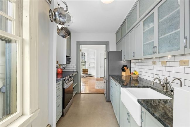 C - 10 N Main St, Condo with 2 bedrooms, 1 bathrooms and 2 parking in Williamsburg MA | Image 8