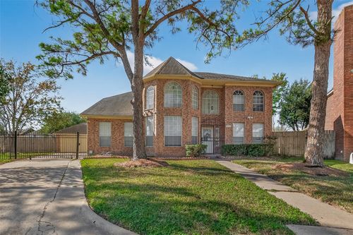 9714 Broadley Dr, Sugar Land, TX, 77498-5115 | Card Image