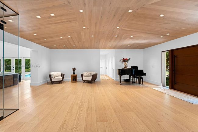 5601 San Vicente St, House other with 4 bedrooms, 5 bathrooms and null parking in Coral Gables FL | Image 17