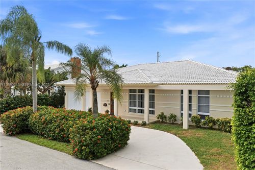 2607 Holy Cross Ln, Lake Worth, FL, 33460-6334 | Card Image