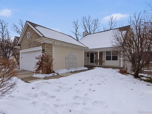 6573 Summit Rdg, Clarkston, MI, 48346-3487 | Card Image