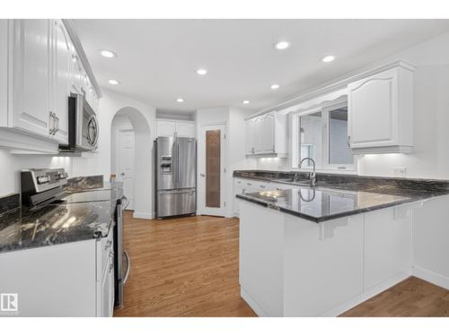 19 Country Lane, Stony Plain, AB, T7Z2L1 | Card Image