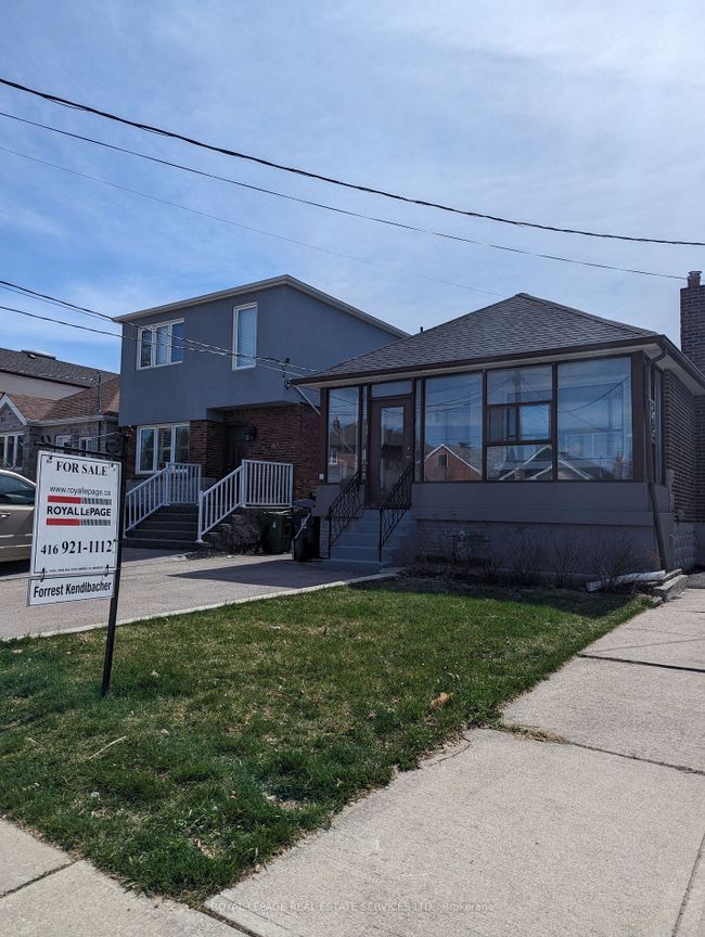 109 Bowie Ave, House other with 2 bedrooms, 2 bathrooms and 1 parking in York ON | Image 1