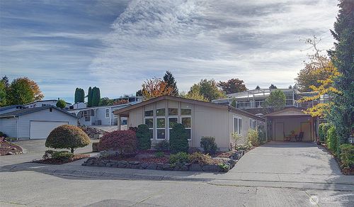 17308 Woodcrest Dr Ne, Bothell, WA, 98011-5405 | Card Image